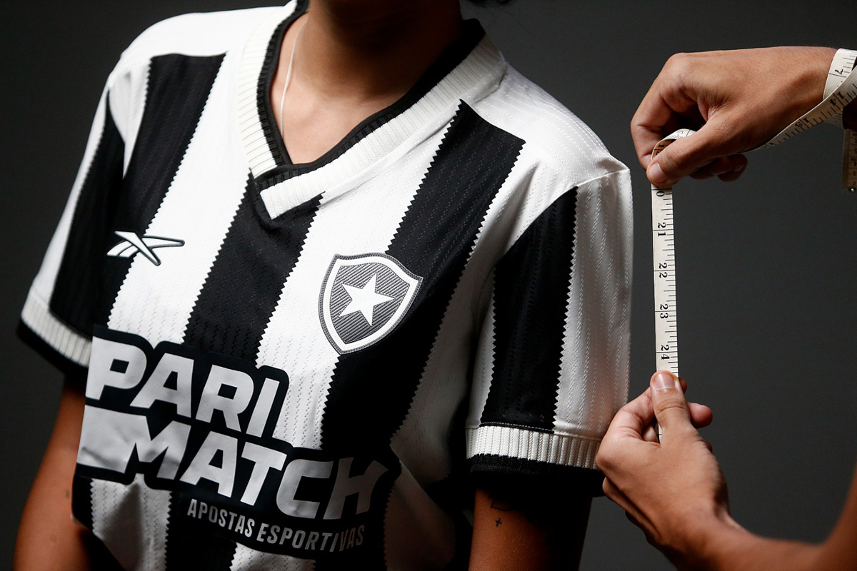 Áo sân nhà Botafogo mùa giải 2024