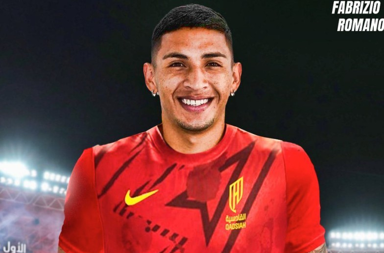 Boca Juniors midfielder Ezequiel Fernandez transfers to Al-Okhdood for $20 million