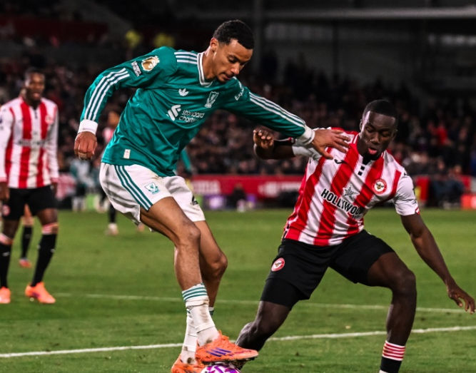 Sau 5 vòng đấu, Liverpool dẫn đầu với 15 điểm và cách biệt 5 điểm, nhưng sau 9 vòng vẫn là 15 điểm và bị Manchester United vượt mặt