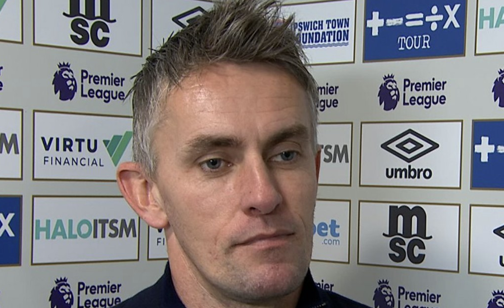 McKenna: The referee should not place themselves at the center of the match