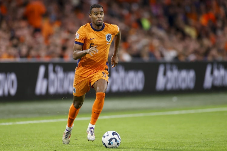 Cựu danh thủ chỉ trích 