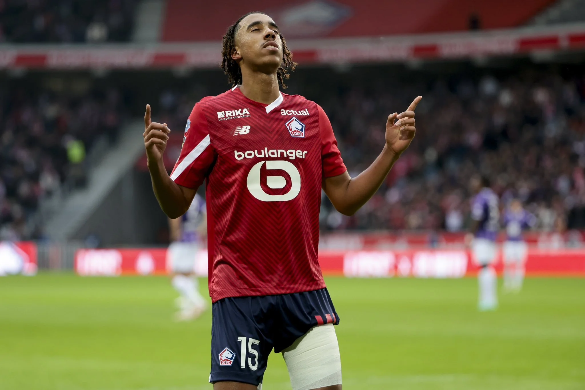 Leny Yoro's £52m Move to Manchester United Nears Completion