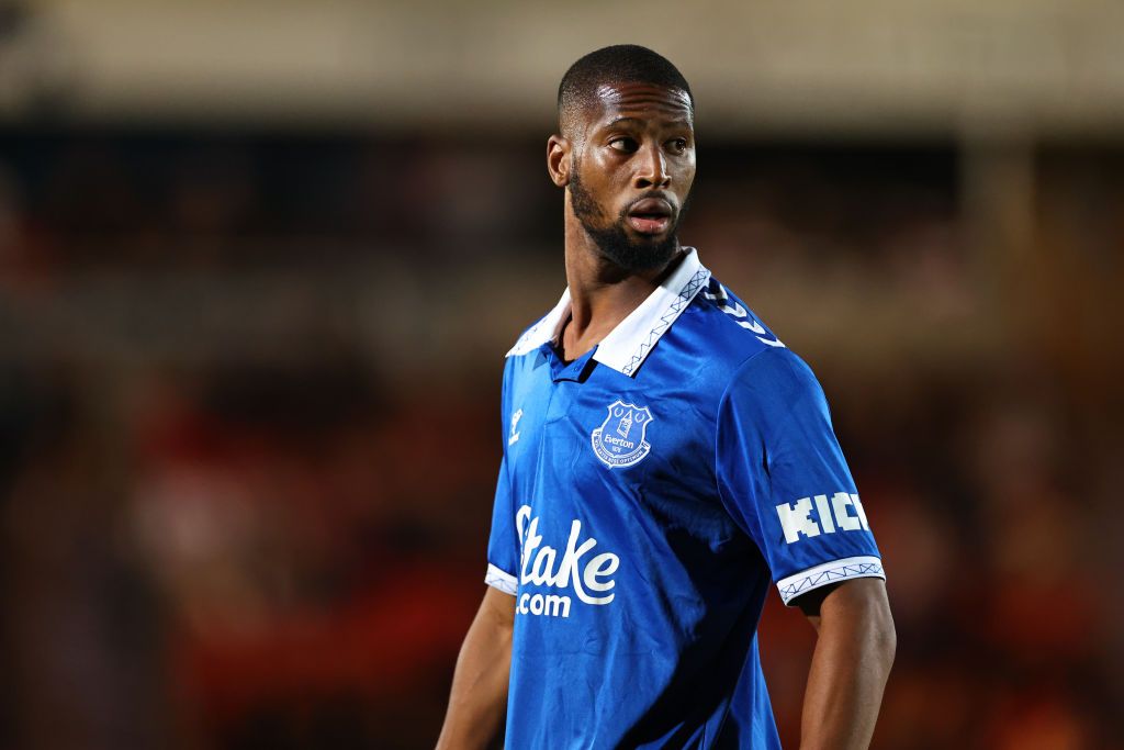 Everton's Beto Embraces 'Haters' to Fuel His Ambition