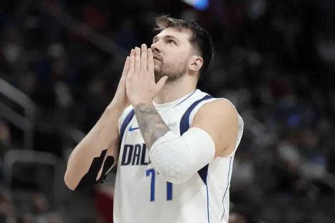 Vận đen đeo bám! Dallas Mavericks có cơ hội buzzer beater ở cả 4 trận gần đây nhưng đều bỏ lỡ