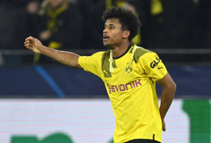 M.U cạnh tranh Liverpool cho Karim Adeyemi