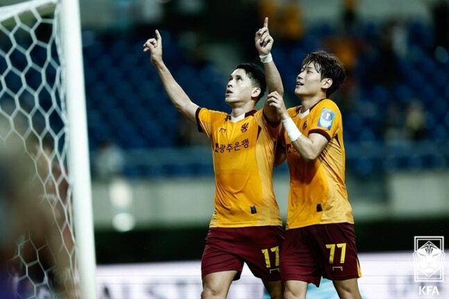 광주 FC, 부천과의 1차전 2-0 완승...코리아컵 첫 결승 눈앞