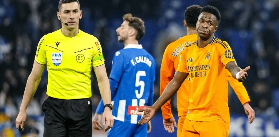 11 thẻ vàng và 1 thẻ đỏ trong 29 trận đấu! Vinicius là người có số thẻ phạt nhiều nhất trong cả 5 giải VĐQG hàng đầu châu Âu