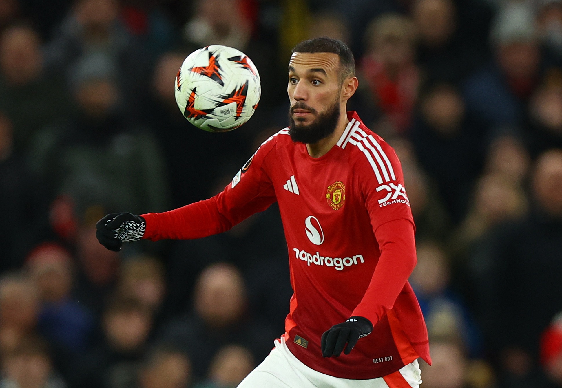 Manchester Evening News: Mặc dù Mazraoui được Ten Hag ký hợp đồng, anh cũng là một thành viên quan trọng của Manchester United dưới thời Amorim