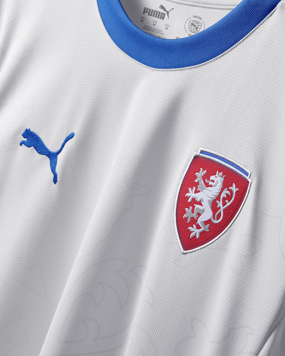 ​Áo đấu sân nhà và sân khách của ĐTQG Séc cho EURO 2024