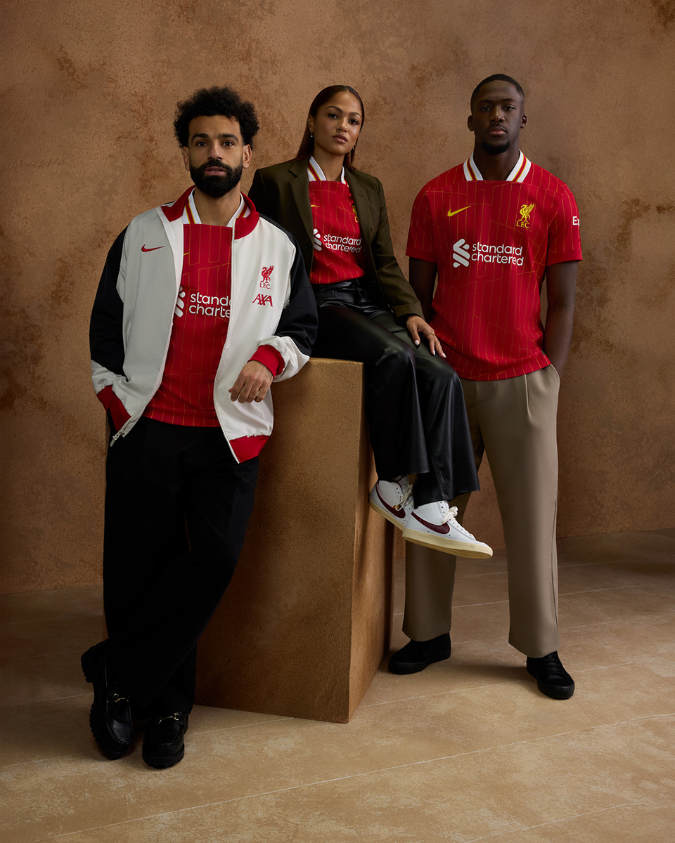 Áo thi đấu sân nhà Liverpool mùa giải 2024-25