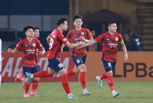 Quang Hải ghi bàn, CAHN níu chân Nam Định ở cuộc đua vô địch
