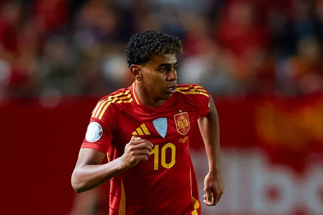 ​Yamal tỏa sáng nhưng Tây Ban Nha lo lắng về chấn thương