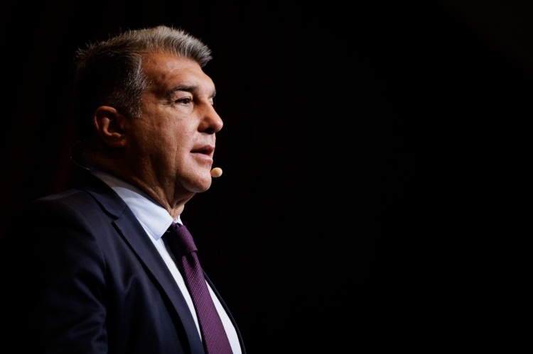 Barcelona và Nike vẫn đang đàm phán, việc ký kết sẽ hoàn tất sớm nhất sau 2 tuần