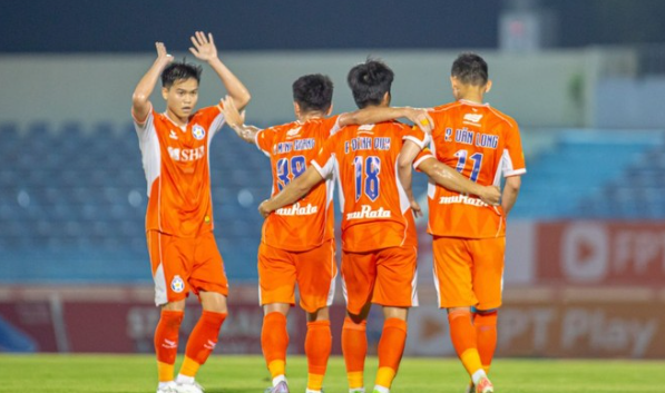 Đà Nẵng lại thắng khó tin, tạm thoát hiểm khỏi đáy V-League