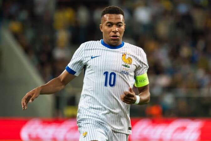 Dù vắng mặt tại buổi tập, Real Madrid khẳng định Mbappe vẫn có thể thi đấu cho ĐT Pháp