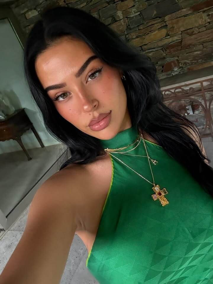 Bellingham 22 tuổi khoe ảnh chúc mừng sinh nhật bạn gái 28 tuổi: Chúc mừng sinh nhật 💚🥳