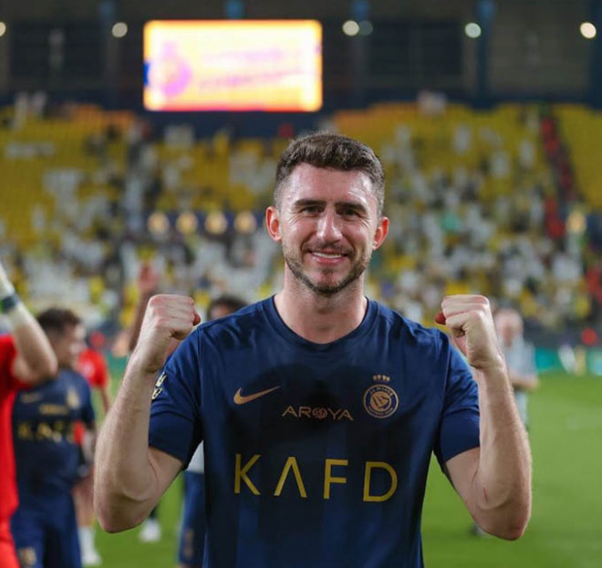 Al Nassr chốt giá bán Aymeric Laporte cho Arsenal