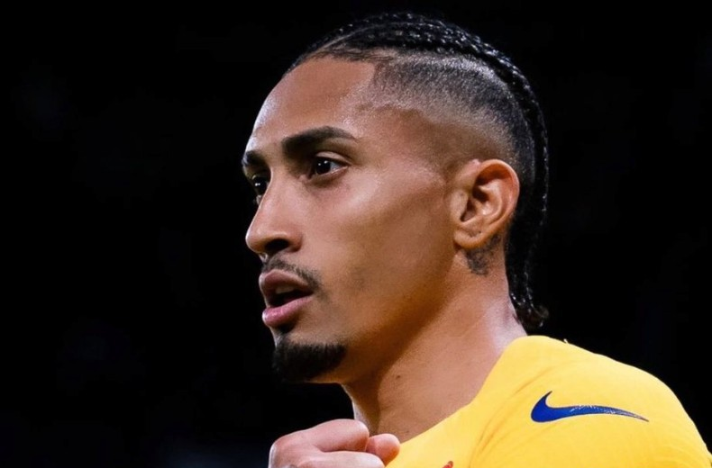 A Saudi club has offered Barcelona €65 million to purchase Raphinha