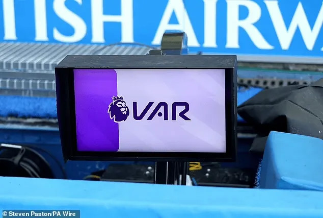 Premier League tạo một tài khoản mới để giải thích các quyết định của trọng tài
