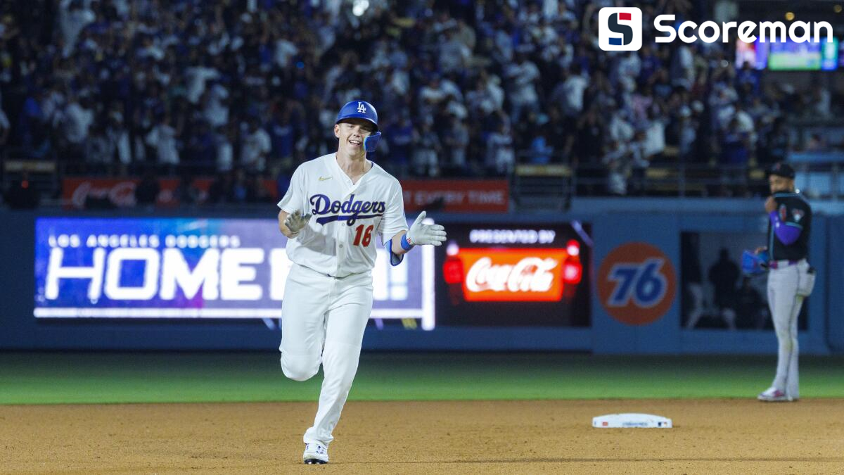 '스미스 8회 투런포' 다저스, 짜릿한 뒤집기로 개막 3연승 신바람