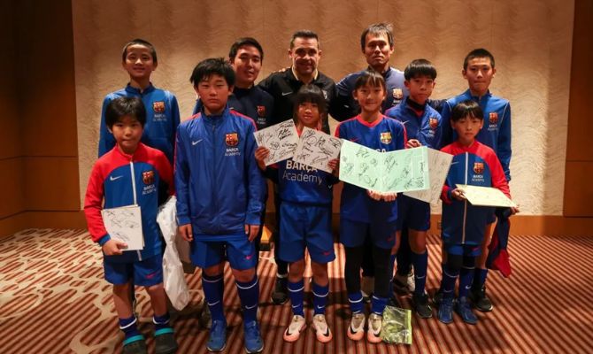 Tokyo Prepares for Barça Legends Match Against Real Madrid Leyendas