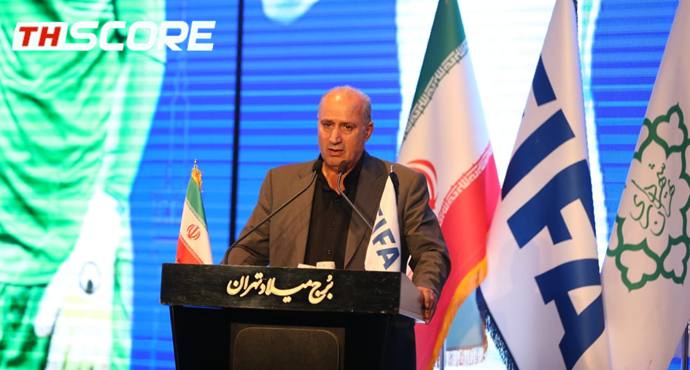 เดอะ การ์เดียนเผย! ฟีฟ่าปัดย้ายแมตช์ 