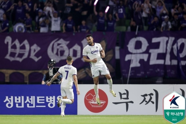 '2연패' 안양 vs '2연승' 포항, 선발 라인업 공개...모따-마테우스vs홍윤상-이호재