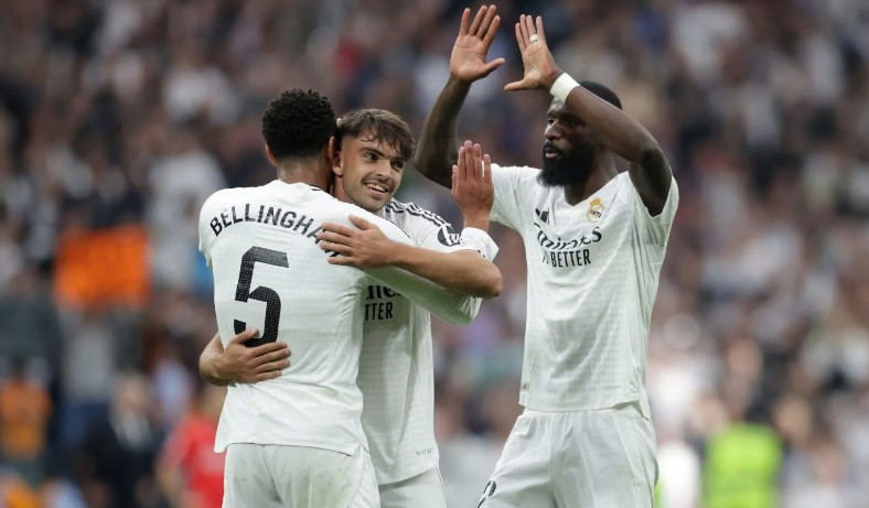 ​Asencio: Tài năng trẻ được Real Madrid thăng hạng đội một