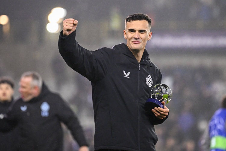 Truyền thông Bỉ: Arsenal và Chelsea quan tâm A. Stanković, nhưng Inter nắm quyền mua lại