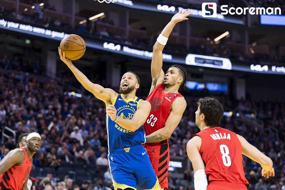 스테판 커리, 24점 폭발에 3점슛 5개 적중... 'NBA 첫3점슛 4000개' 2개 남았다