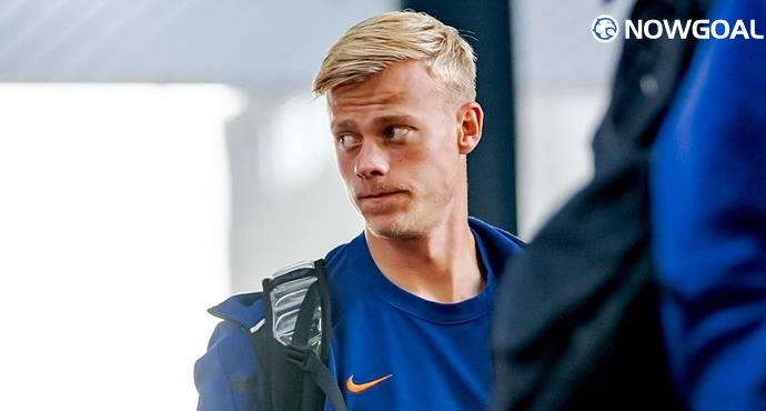 Newcastle Steps Up Pursuit of Brighton Defender Jan Paul van Hecke