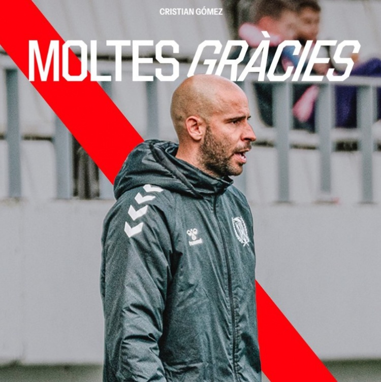 Gómez, huấn luyện viên của một đội bóng hạng ba Tây Ban Nha, đã tuyên bố từ chức sau khi cha ông bị người hâm mộ lăng mạ bằng lời nói