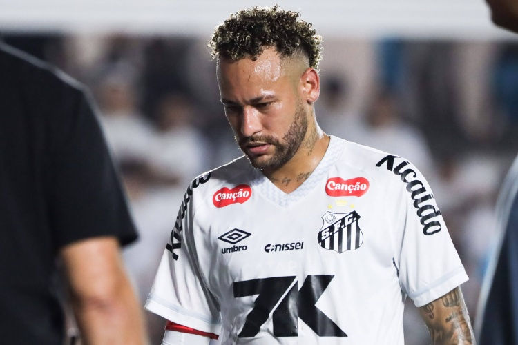 Neymar Vắng Mặt Ở Vòng Đấu Brazil Do Chấn Thương Đầu Gối, Dự Kiến Trở Lại Vòng Sau