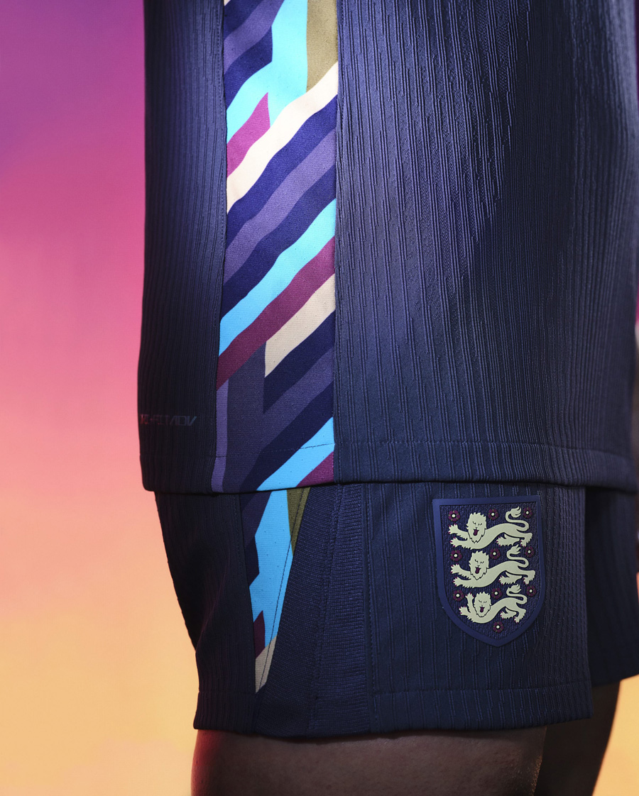 Áo đấu sân nhà và sân khách của ĐTQG Anh cho EURO 2024