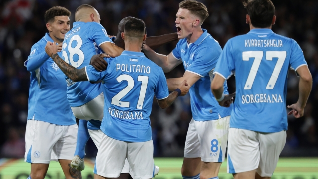 Kết quả VĐQG Ý: Napoli 3-1 Como