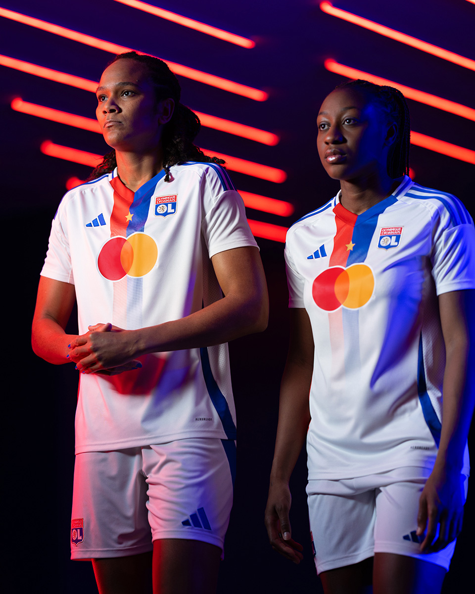 Áo sân nhà Lyon cho mùa giải 2024-25