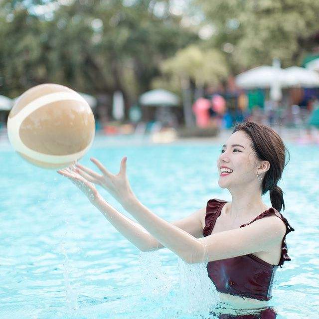 รวมความแซ่บ อิงอิง อิงณภัสร์ ในชุดว่ายน้ำ ส่งท้ายปีเก่าต้อนรับปีใหม่ 2021