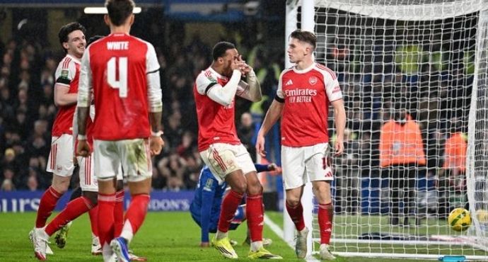 Arsenal Edge Chelsea 3-2 in Thrilling Carabao Cup Semi-Final First Leg