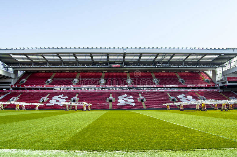 Đội ngũ bảo trì sân của Liverpool đã giành giải thưởng 