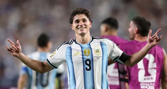 Argentina Shines in Extra Time to Defeat Switzerland 3-1, Securing World Cup Semifinal Spot