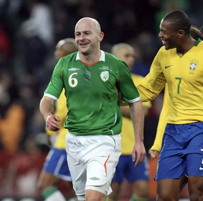 HLV tuyển Anh không hát quốc ca