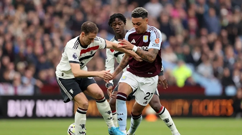 เทน ฮาก แจงเหตุส่ง แม็กไกวร์, อีแวนส์ ลงตัวจริงเกม แมนยู เสมอ วิลลา