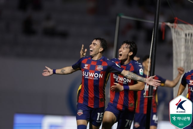 수원FC, 광주에 2-1 역전승…7경기 만에 승전고