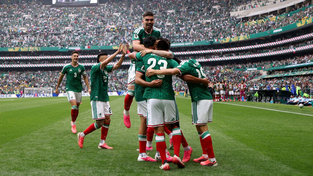Trận khai mạc 3 thẻ đỏ! Mexico 2-0 Nam Phi, Quiñones và Jiménez lập công