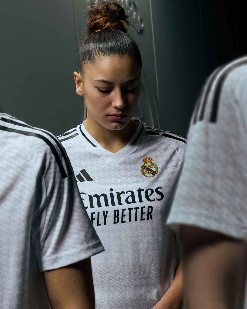 ​Áo thi đấu sân nhà Real Madrid cho mùa giải 2024-25