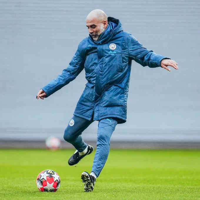 ภาพถ่ายล่าสุด&แมนเชสเตอร์ซิตี้