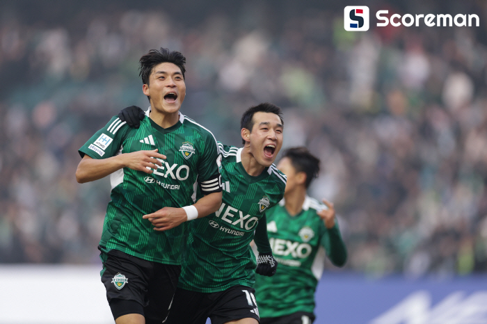 전북, 김천에 2-1 역전승...포옛 감독 K리그 데뷔전 승리