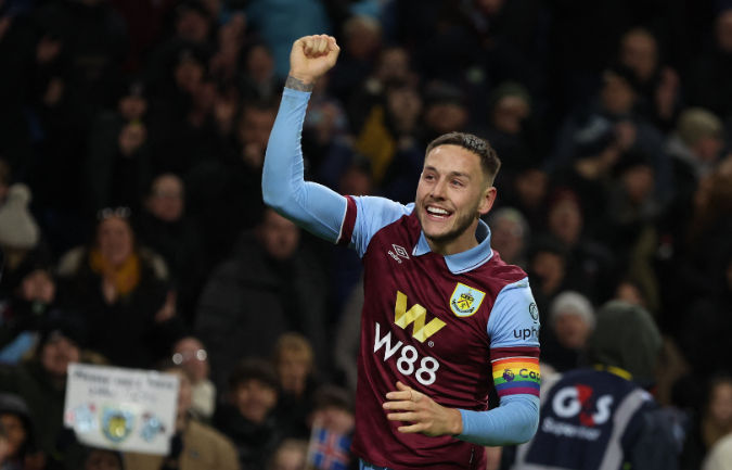Cựu đội trưởng Burnley Brownhill gia nhập Al Riyadh Young Boys theo dạng chuyển nhượng tự do, ký hợp đồng hai năm