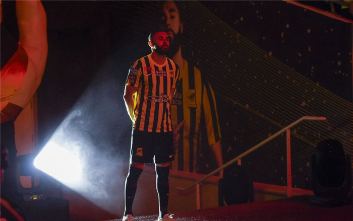 Benzema made his official debut at Al-Jazeera's home stadium, showcasing the Ballon d'Or trophy.