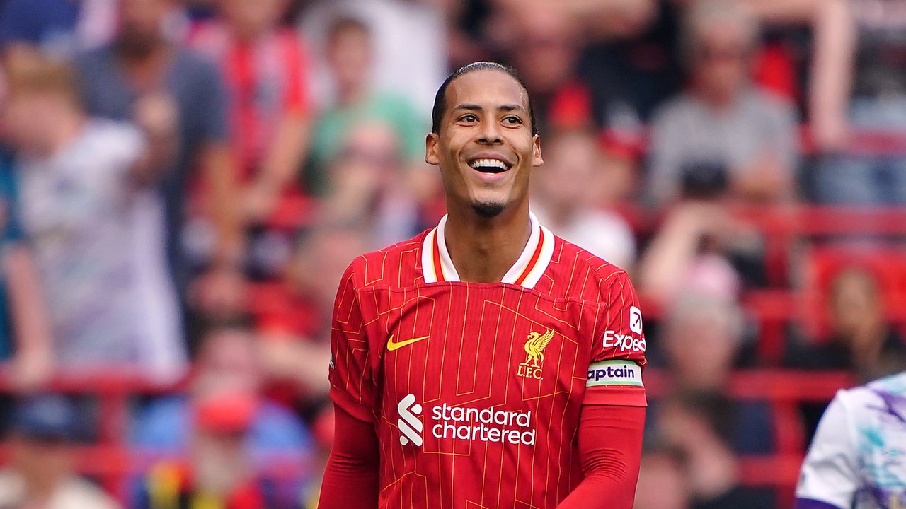 Virgil van Dijk Engages in Contract Negotiations with Liverpool